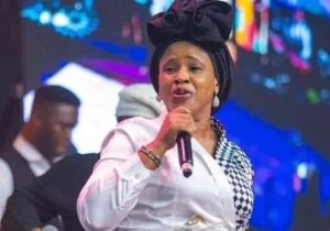Lilian Nneji – High Praise | Lilian Nneji – High Praise Live At Celebration Church